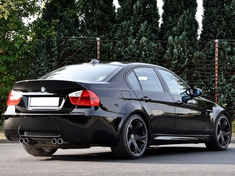 Përmirësoni BMW E90 me Aksesorë Cilesore